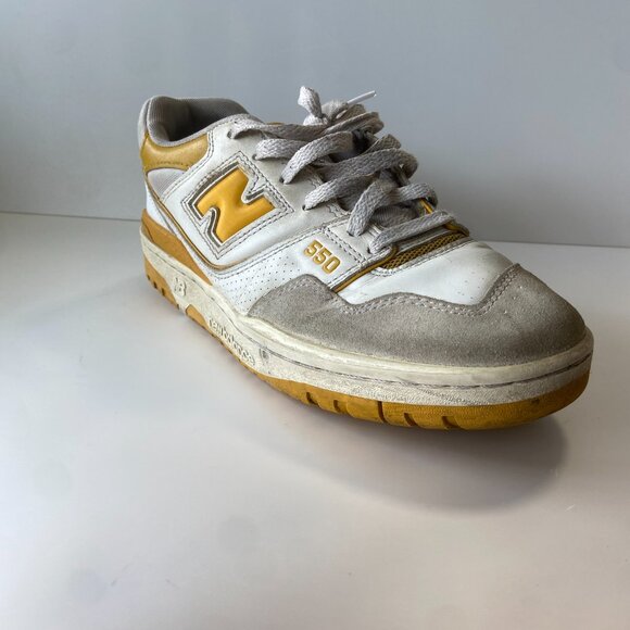 New Balance 550 Sea Salt Varsity Gold - Picture 3 of 7